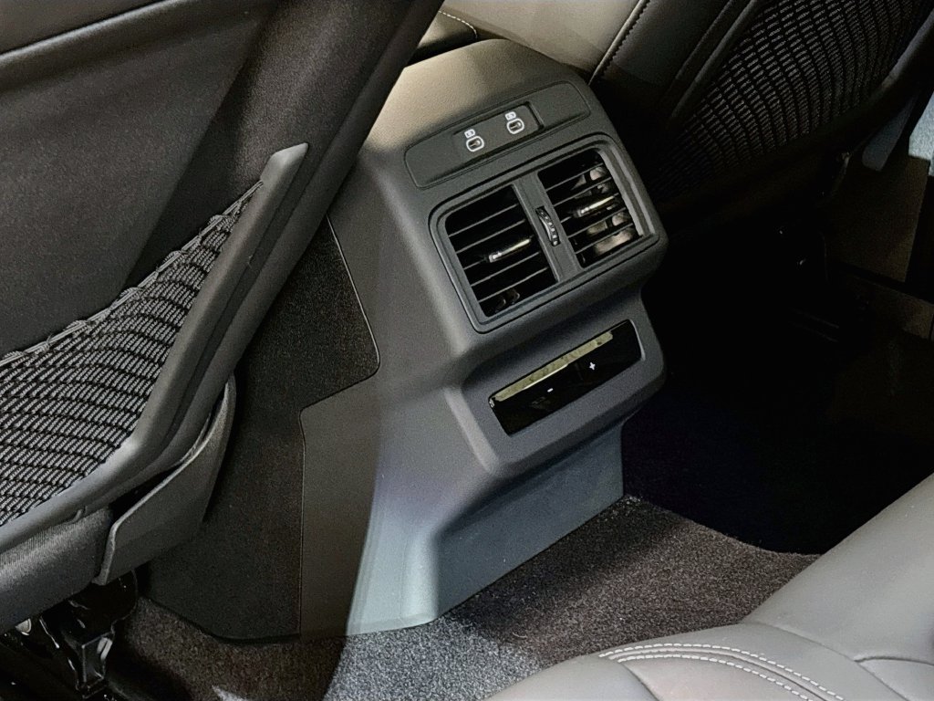 New 2026 Audi SQ5 Premium Plus AWD/4WD image 17