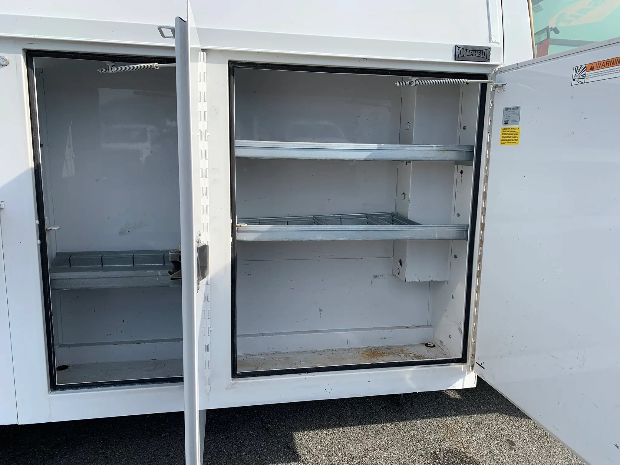 Used 2006 Ford E-350 and Econoline 350 Super Duty RWD image 26