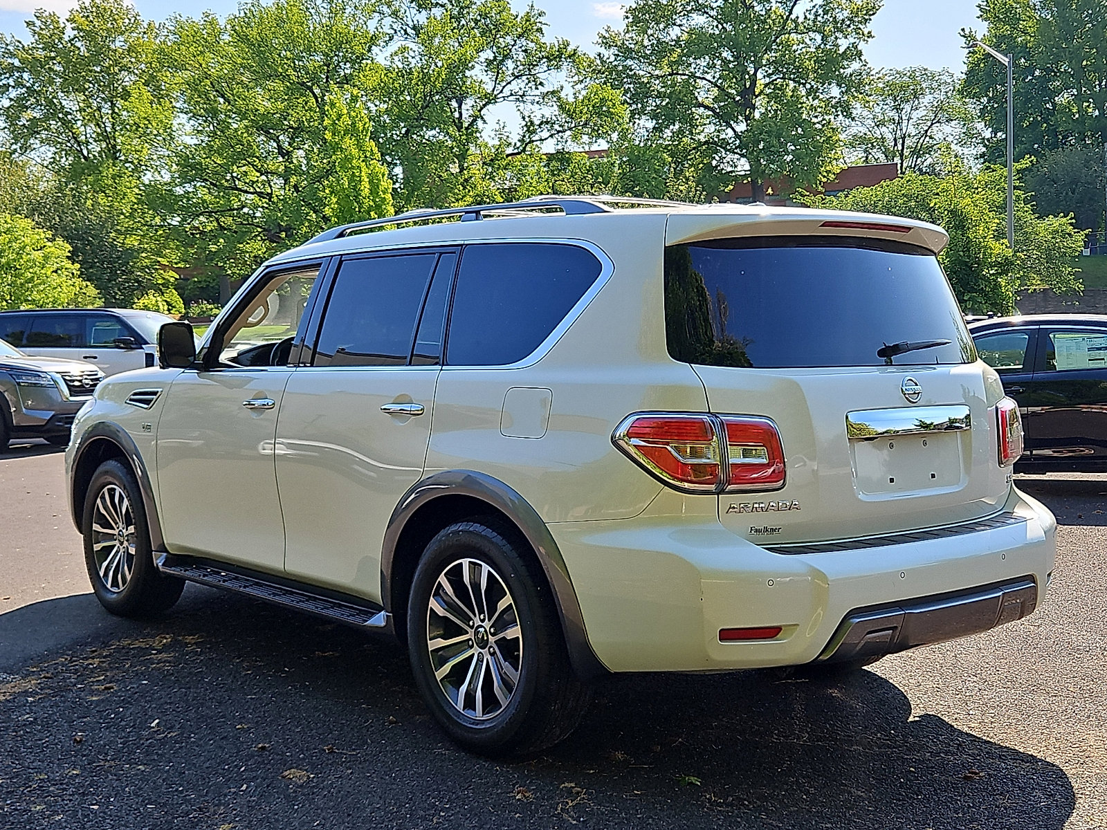 Certified 2020 Nissan Armada SL w/ Premium Package AWD/4WD image 4