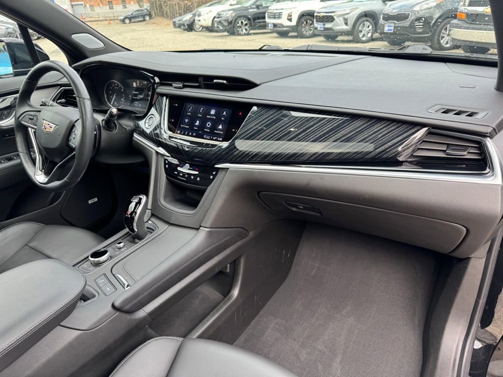 Used 2024 Cadillac XT6 Premium Luxury image 20