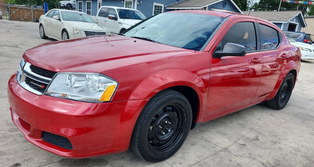 Used 2014 Dodge Avenger SE FWD image 2