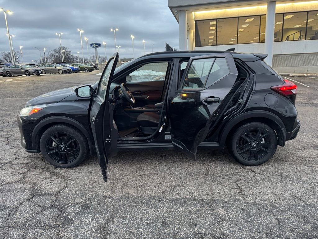 Used 2024 Nissan Kicks SR image 4