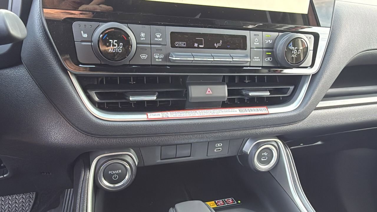 New 2026 Toyota Grand Highlander XLE image 24