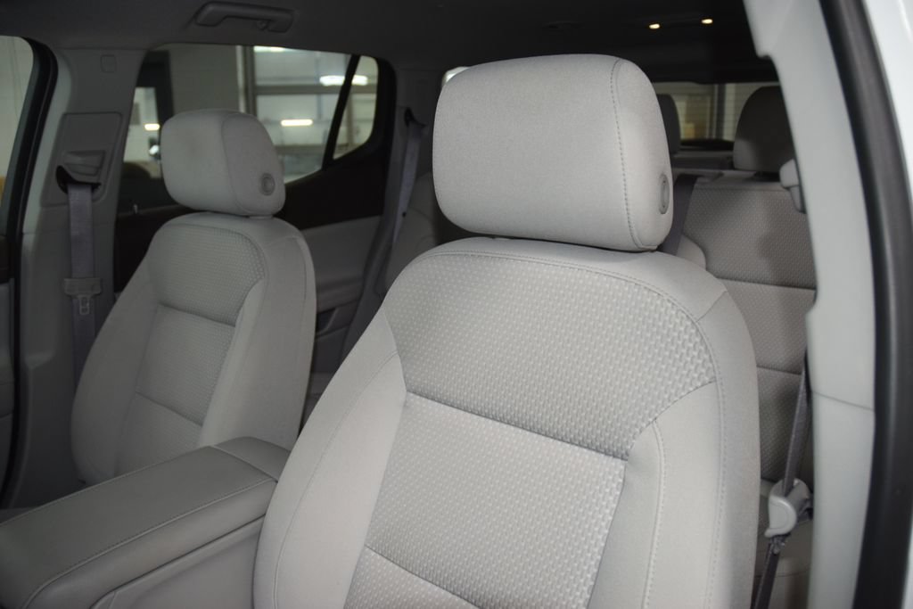 Used 2021 GMC Acadia SLE w/ Driver Convenience Package FWD image 40