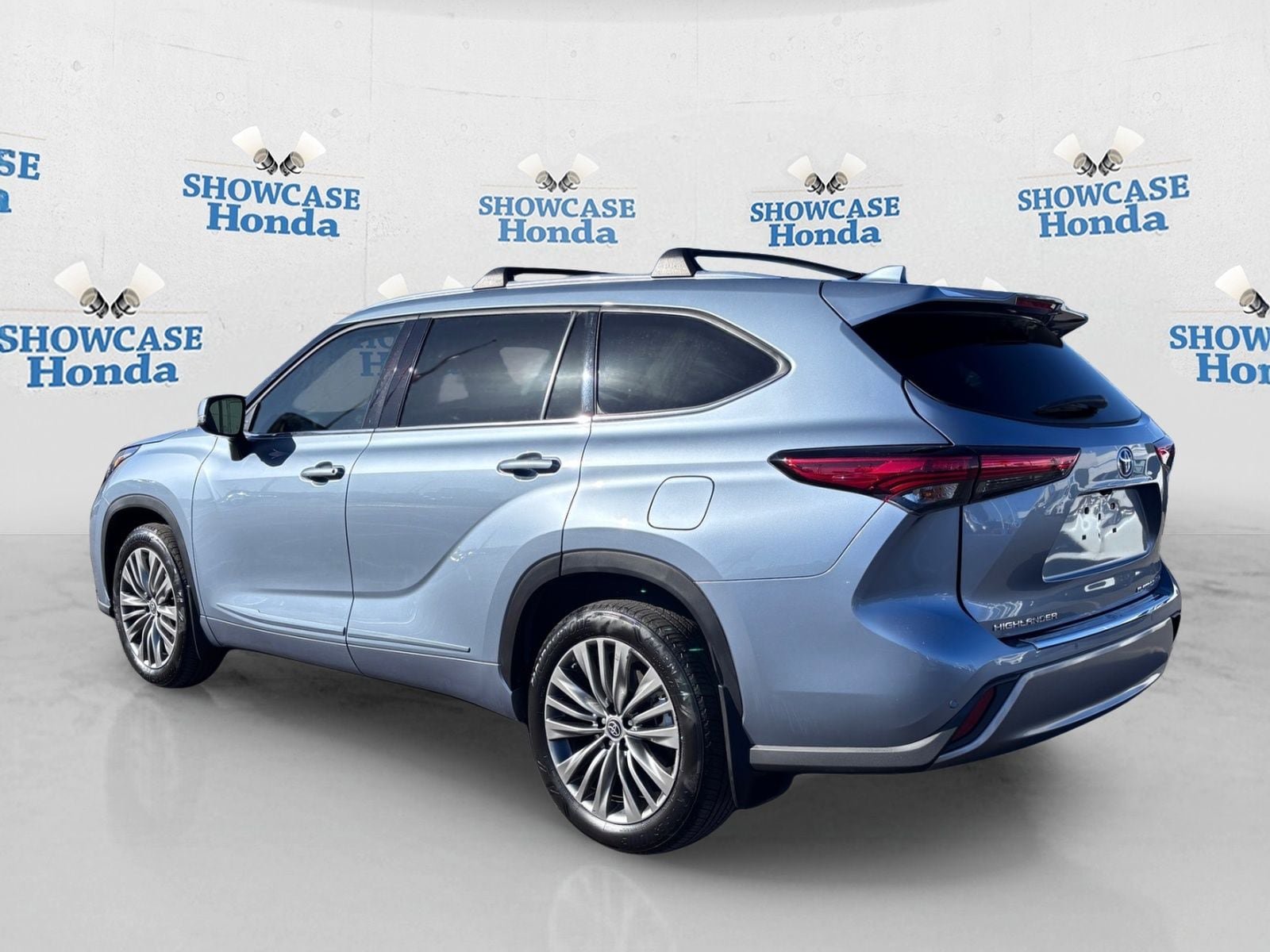 Used 2021 Toyota Highlander Platinum AWD/4WD image 5