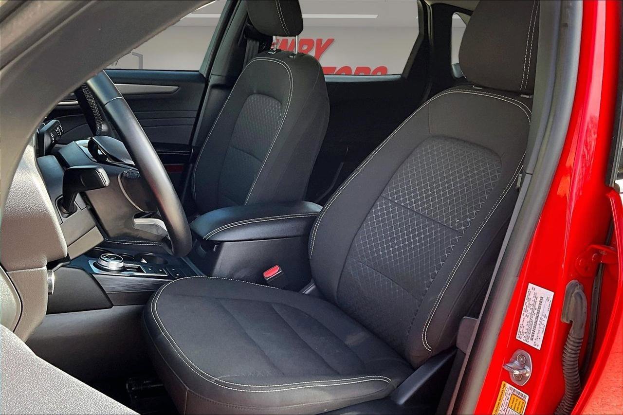 Used 2024 Ford Escape Active image 21