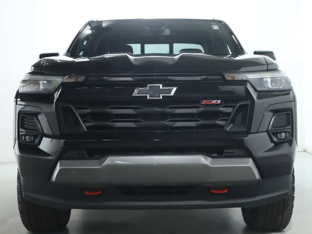 Used 2023 Chevrolet Colorado Z71 w/ Z71 Convenience Package 2 AWD/4WD image 5