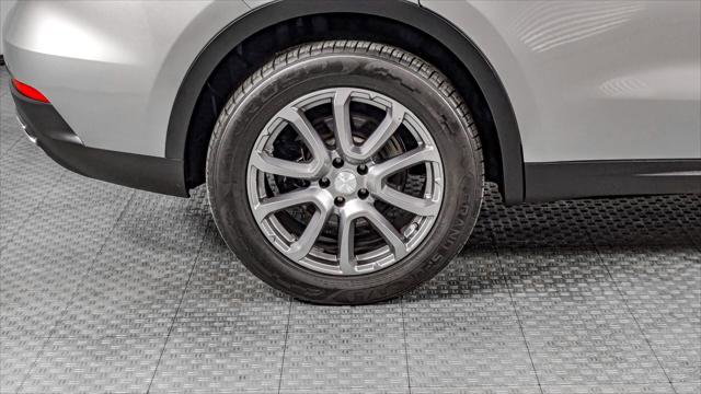 Used 2018 Maserati Levante image 33