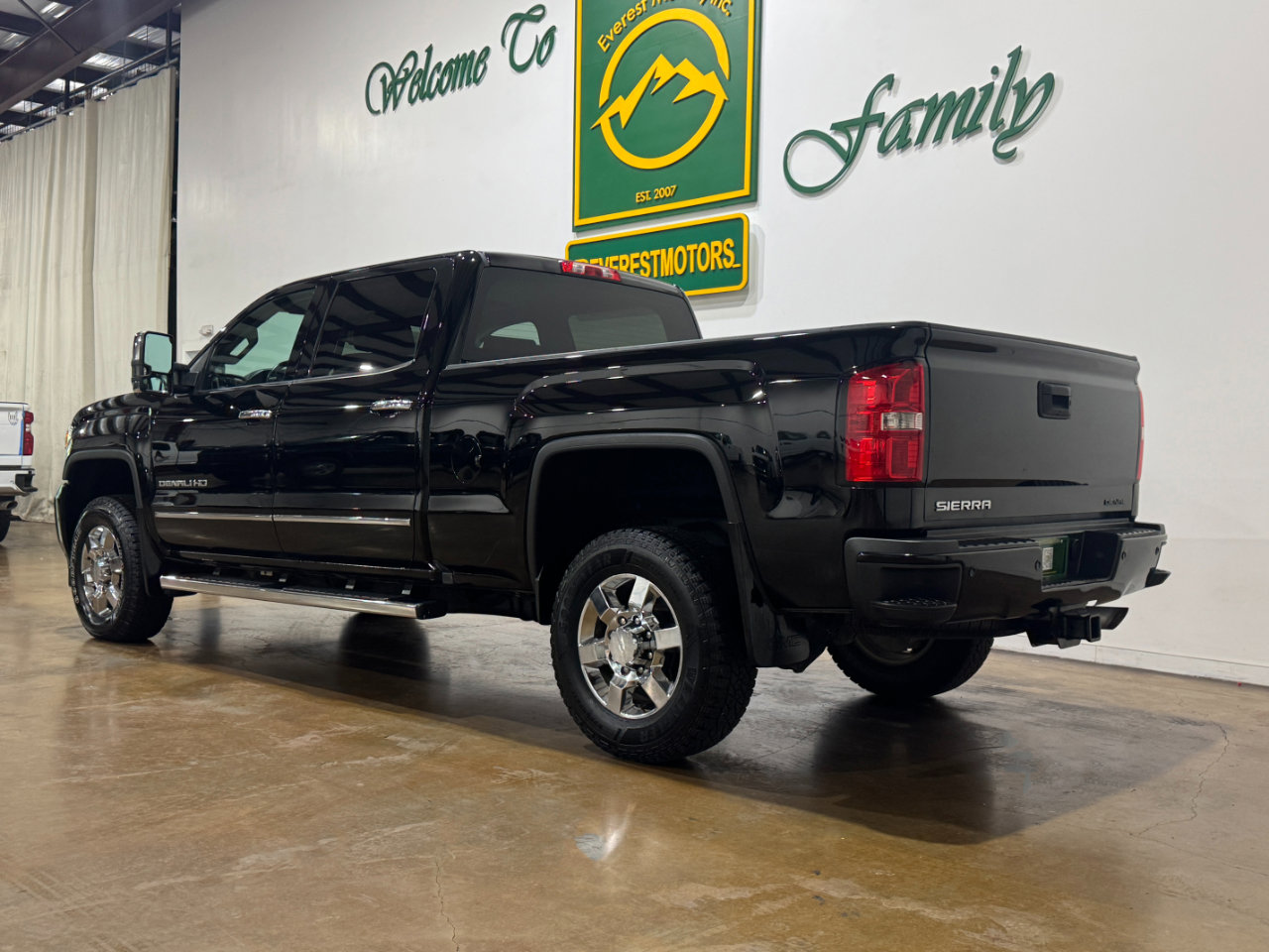 Used 2016 GMC Sierra 3500 Denali w/ Driver Alert Package image 5