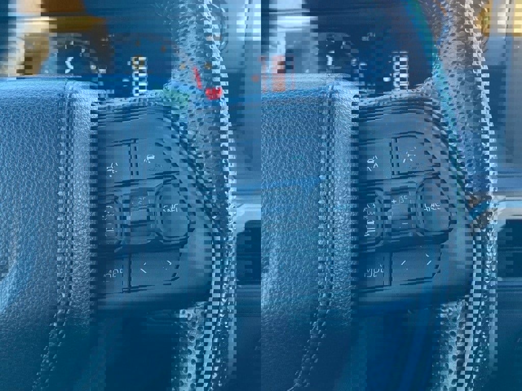 Certified 2025 Toyota Tacoma SR5 image 18