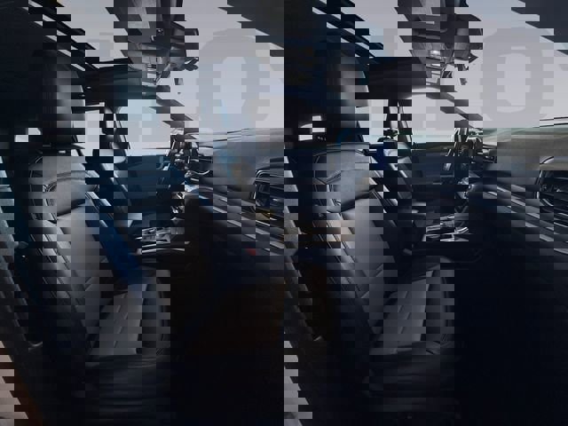 Used 2022 Ford Explorer XLT w/ Equipment Group 202A AWD/4WD image 17