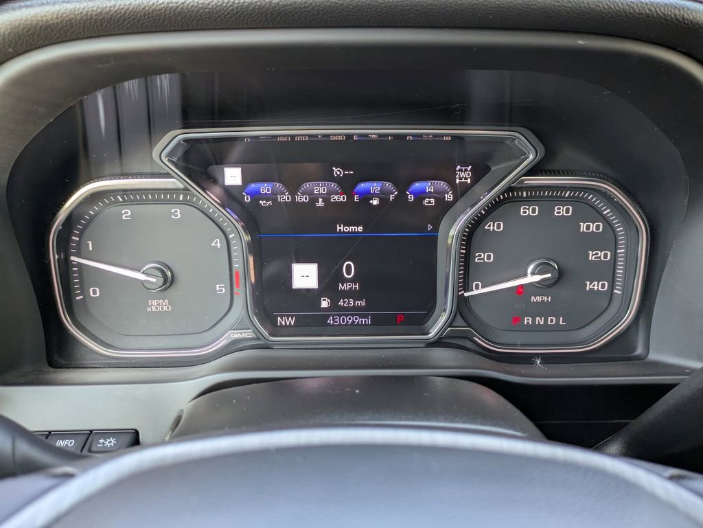 Used 2022 GMC Sierra 2500 Denali w/ Denali Ultimate Package AWD/4WD image 29