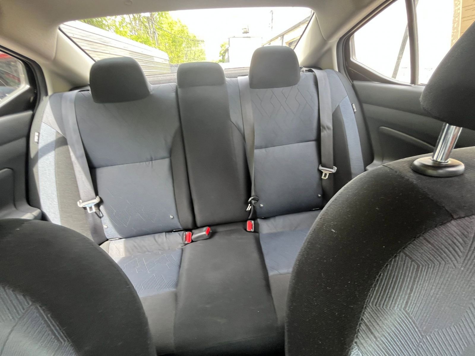 Used 2025 Nissan Versa SV image 32