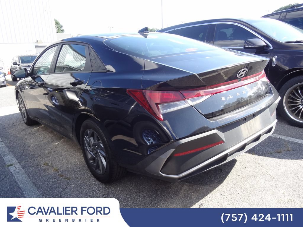 Used 2024 Hyundai Elantra SEL FWD image 4