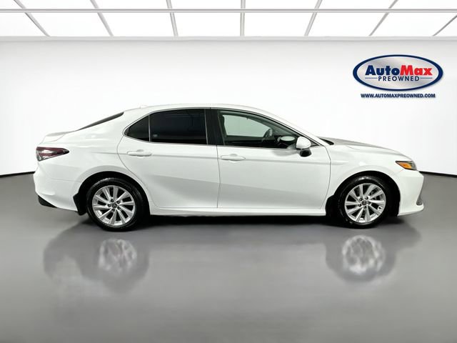 Used 2021 Toyota Camry LE FWD image 9