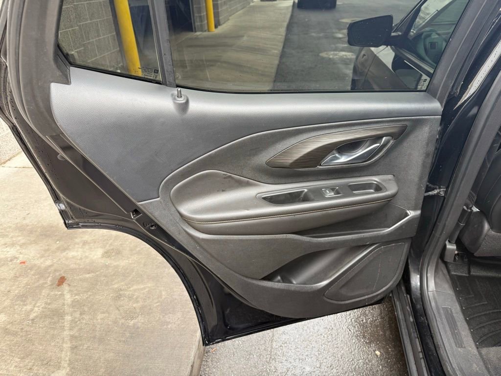 Used 2019 GMC Terrain SLT w/ Preferred Package image 21