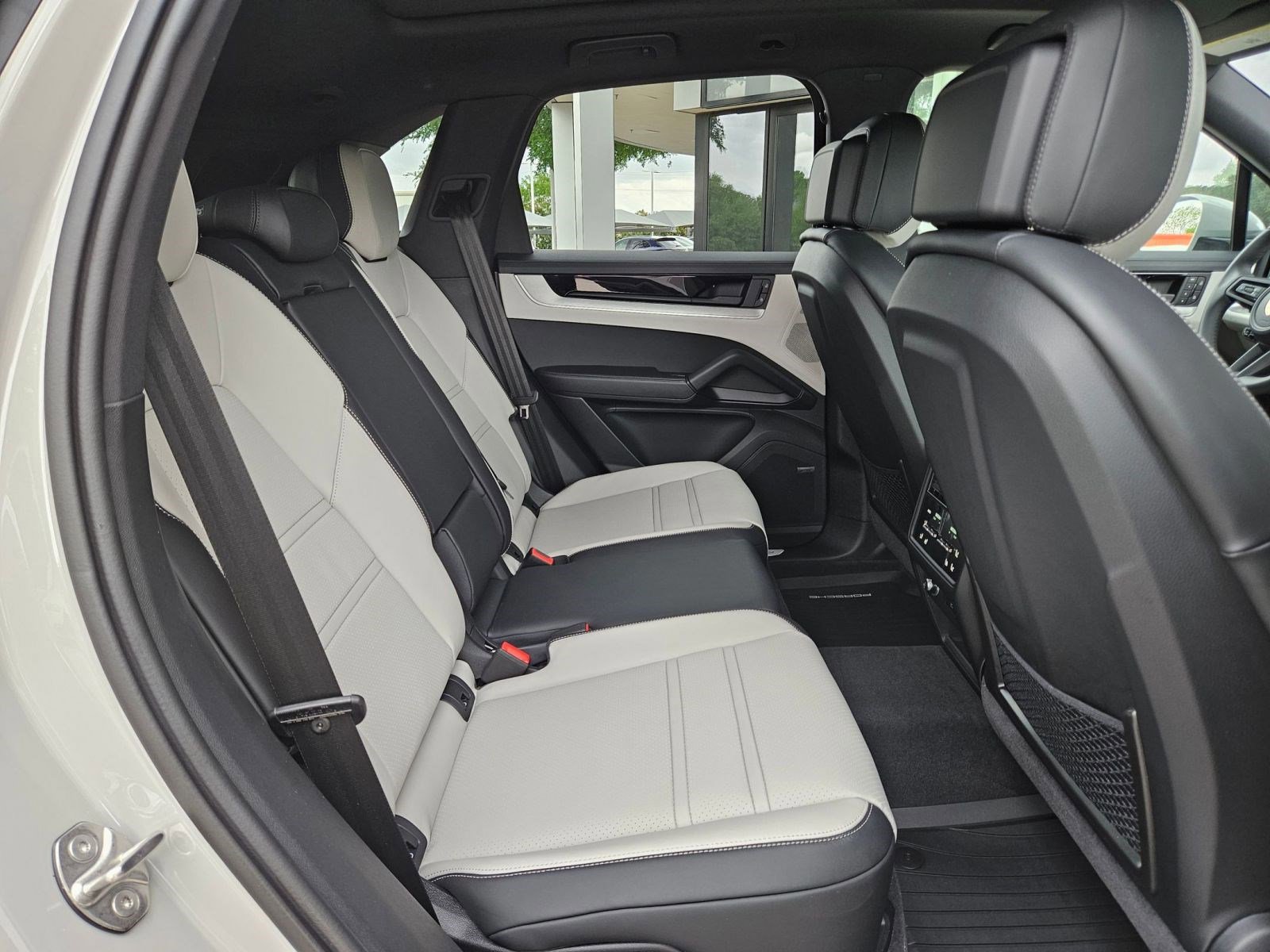 New 2026 Porsche Cayenne E-Hybrid AWD/4WD image 24