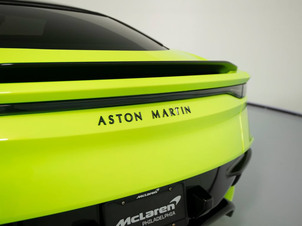 Used 2022 Aston Martin DBS Superleggera RWD image 42