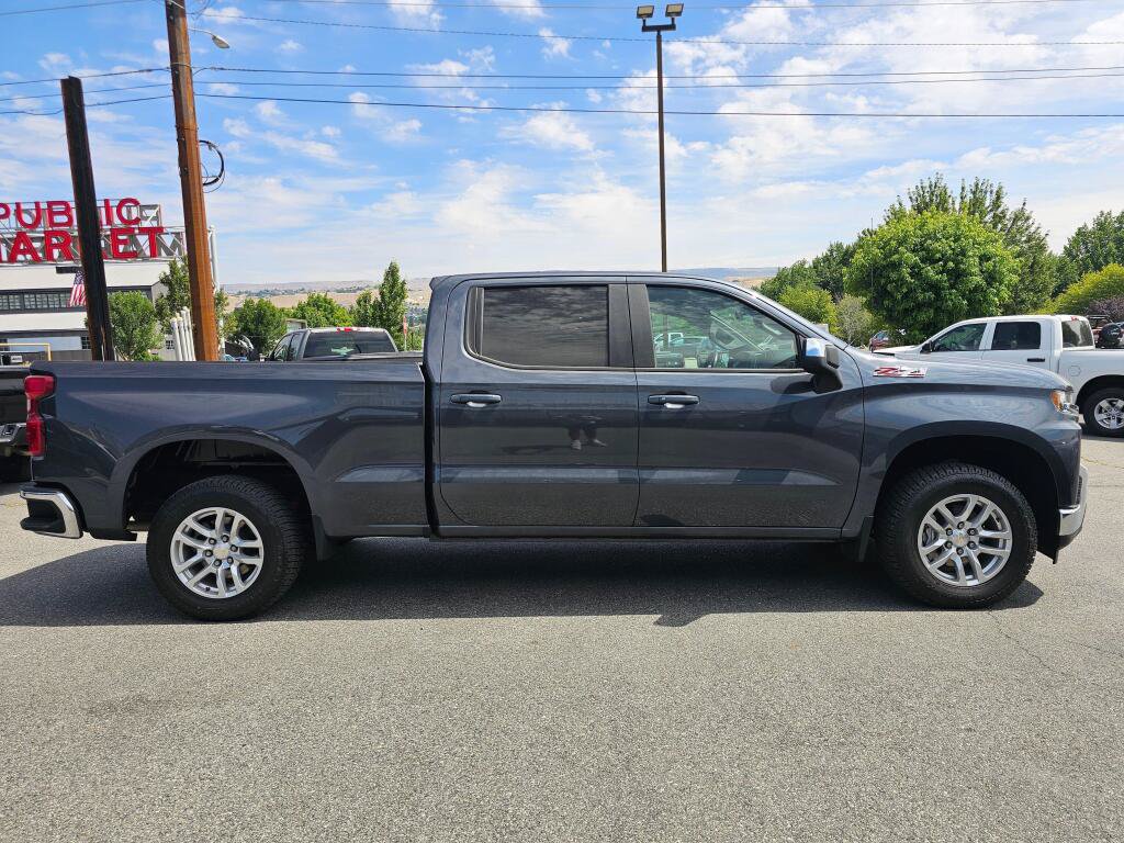 Used 2021 Chevrolet Silverado 1500 LT w/ Z71 Off-Road Package AWD/4WD image 6