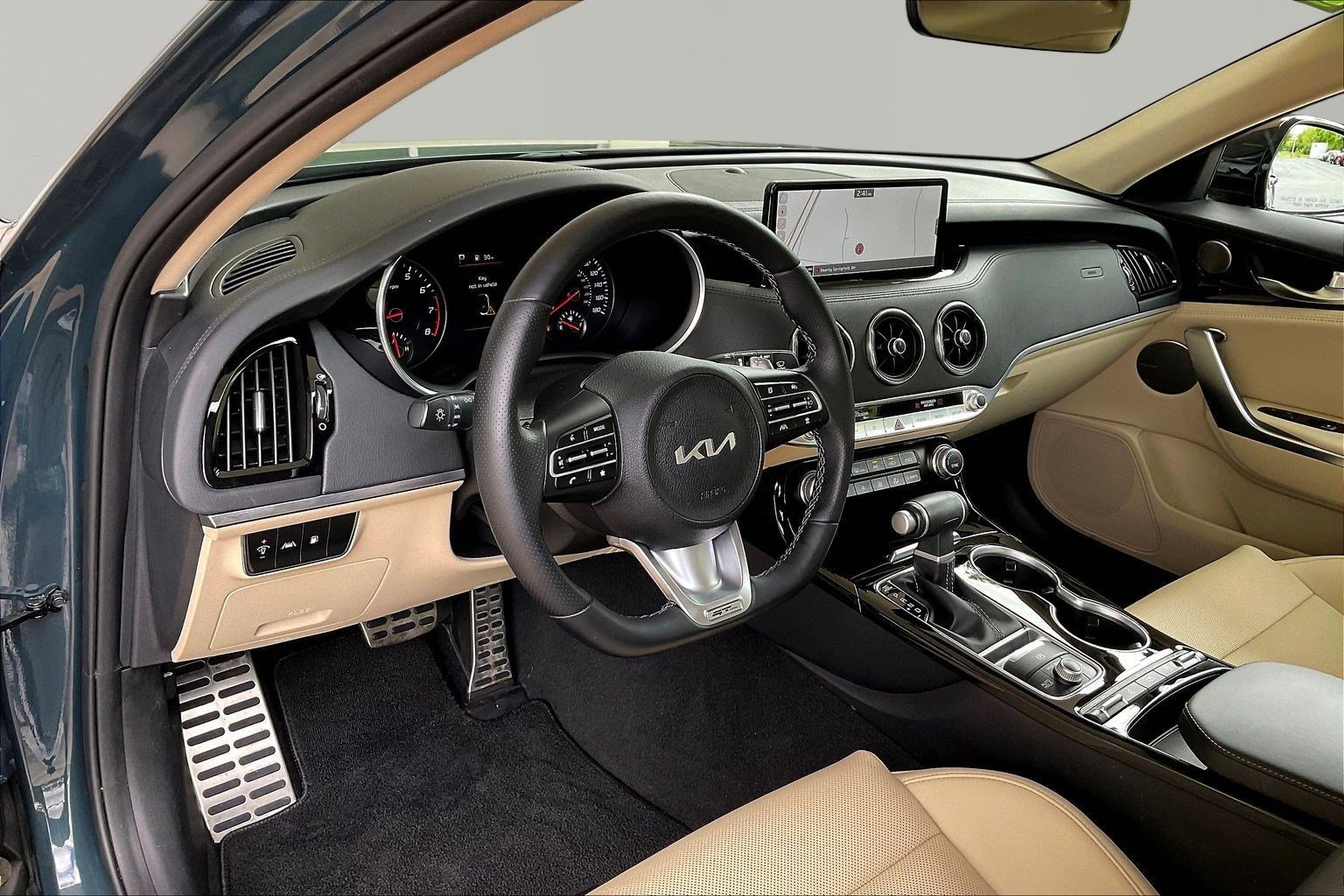 Used 2023 Kia Stinger GT-Line w/ Sun & Sound Package AWD/4WD image 16