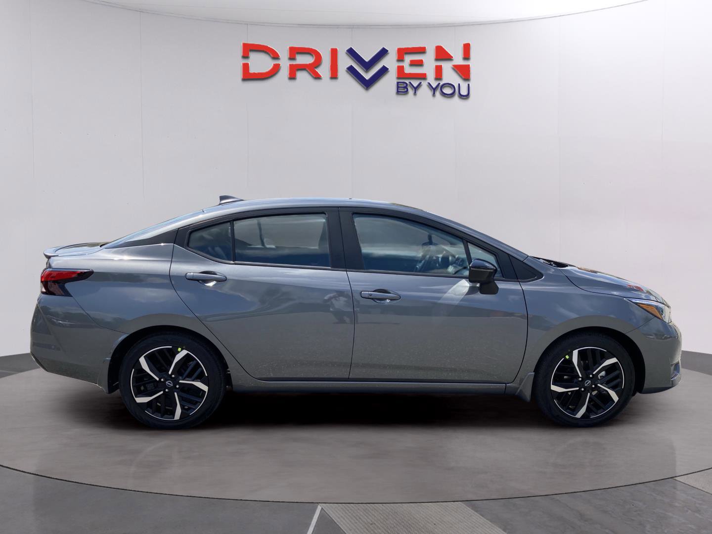 New 2025 Nissan Versa SR w/ Trunk Package image 7