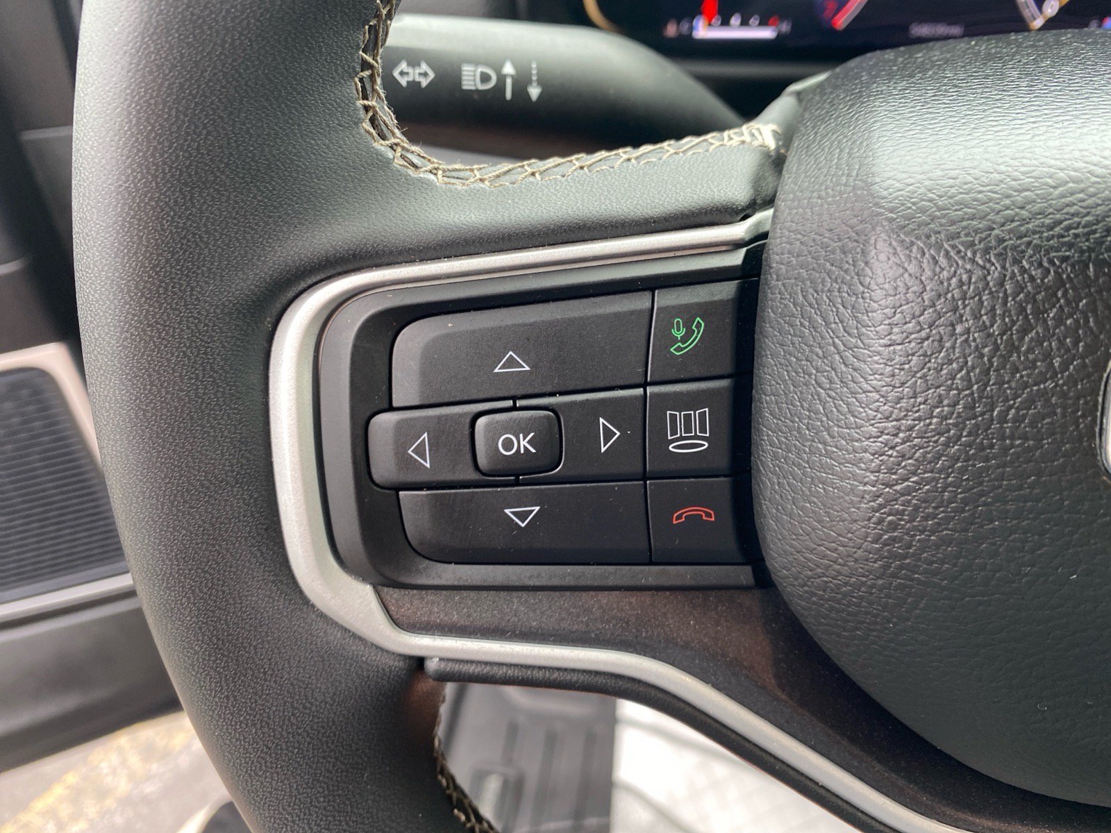 Used 2022 Jeep Wagoneer Series I AWD/4WD image 19