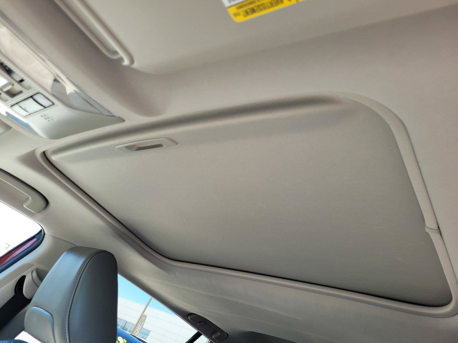 Used 2021 Toyota RAV4 XLE Premium AWD/4WD image 13