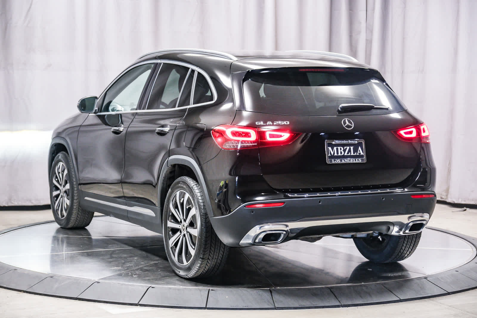Certified 2023 Mercedes-Benz GLA 250 image 2