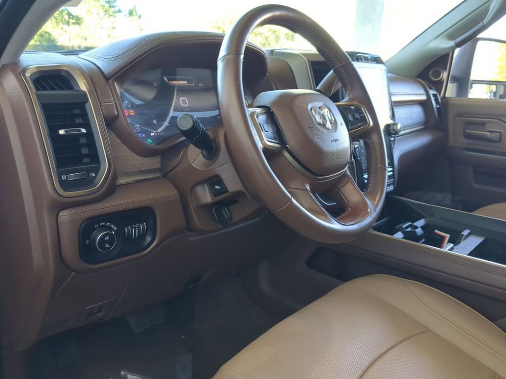 Used 2024 RAM 3500 Limited w/ Towing Technology Group image 18