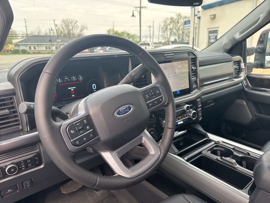 Used 2025 Ford F350 Lariat w/ Lariat Ultimate Package AWD/4WD image 12