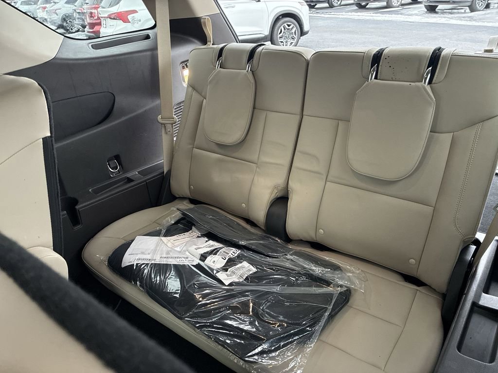 Used 2022 Ford Explorer Platinum w/ Equipment Group 601A image 21