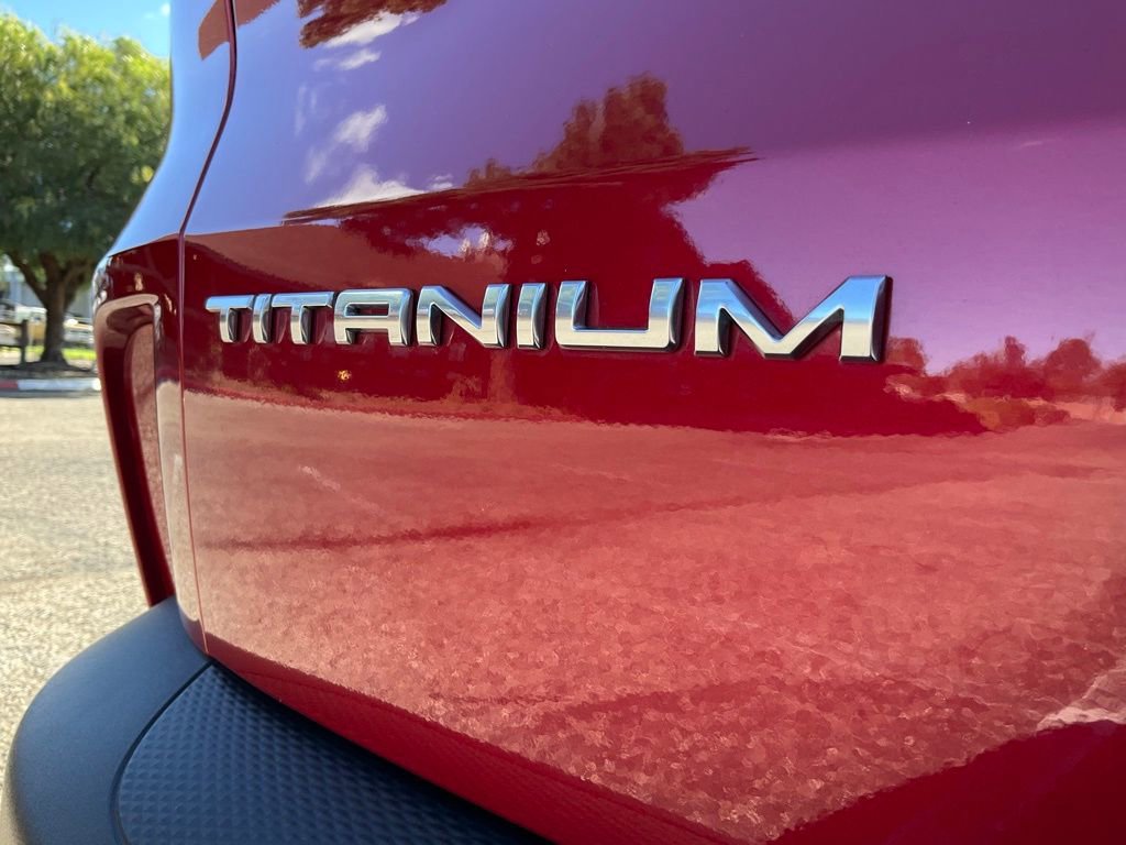 Used 2020 Ford Escape Titanium image 20