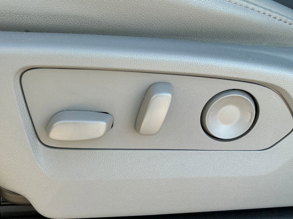 Used 2025 Chevrolet Silverado 1500 LT w/ Z71 Off-Road Package image 20