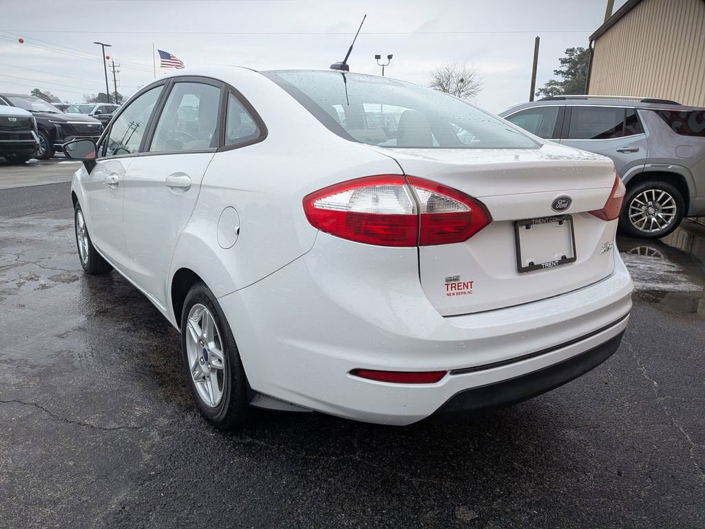 Used 2019 Ford Fiesta SE image 3