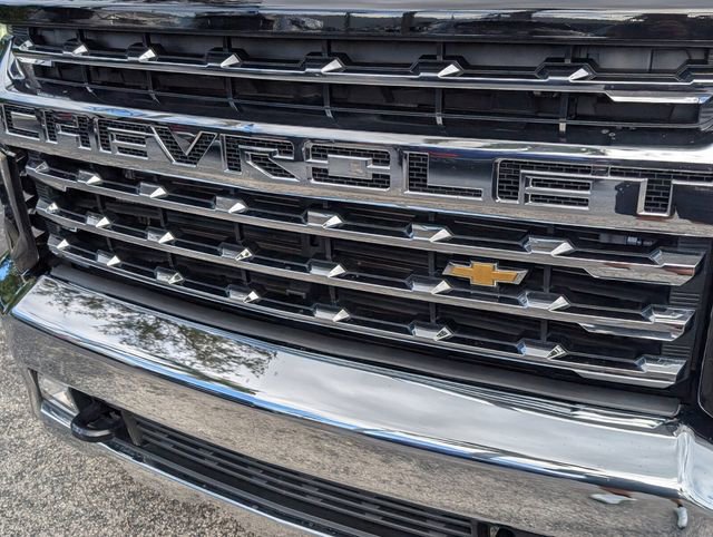 Used 2022 Chevrolet Silverado 2500 LTZ w/ LTZ Convenience Package image 25
