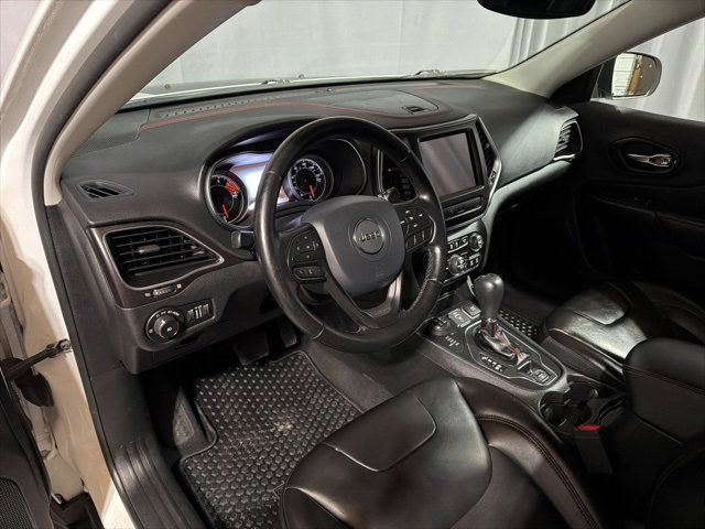 Used 2020 Jeep Cherokee Trailhawk w/ Cold Weather Group image 11