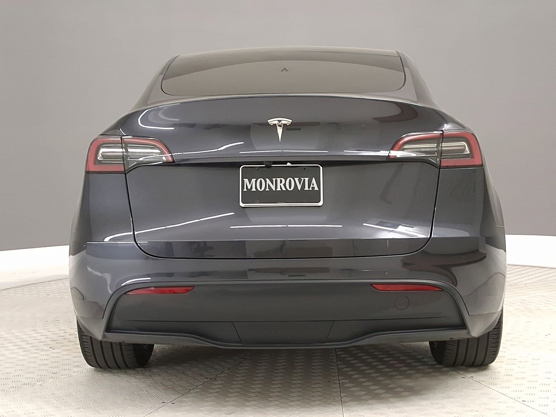 Used 2024 Tesla Model Y Long Range image 8