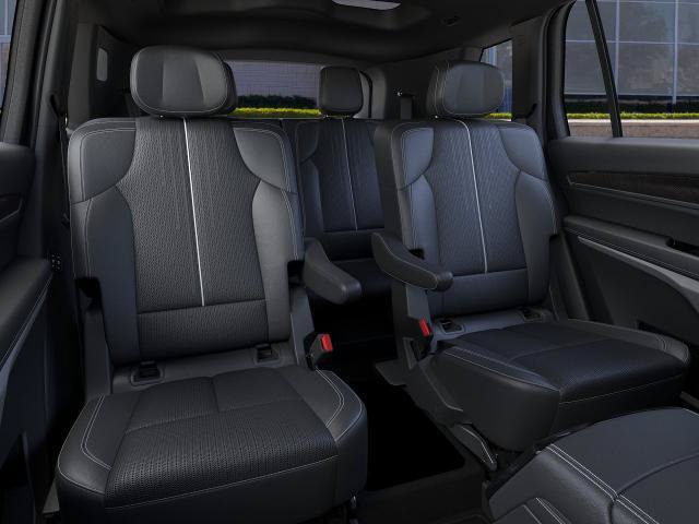 New 2027 Cadillac Vistiq Luxury AWD/4WD image 17