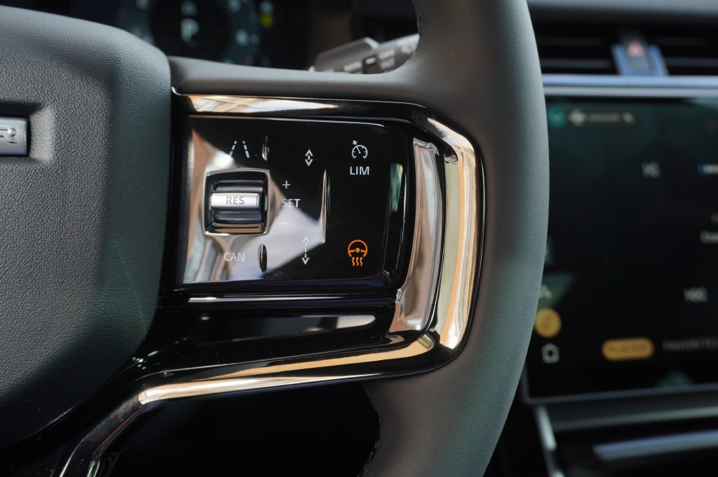 New 2026 Land Rover Range Rover Evoque S AWD/4WD image 17