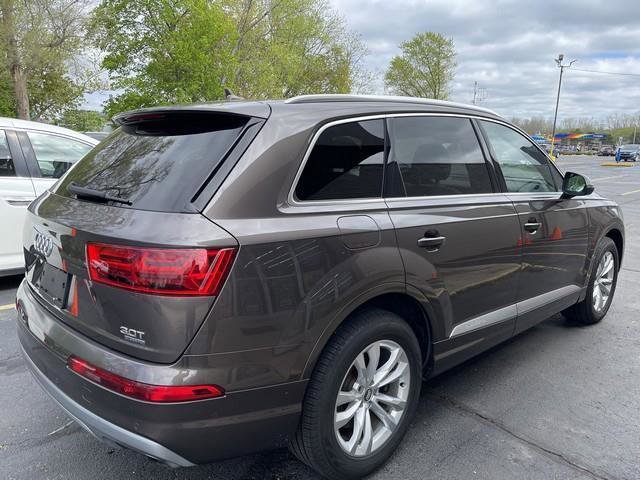 Used 2017 Audi Q7 3.0T Premium Plus w/ Premium Plus Package AWD/4WD image 4