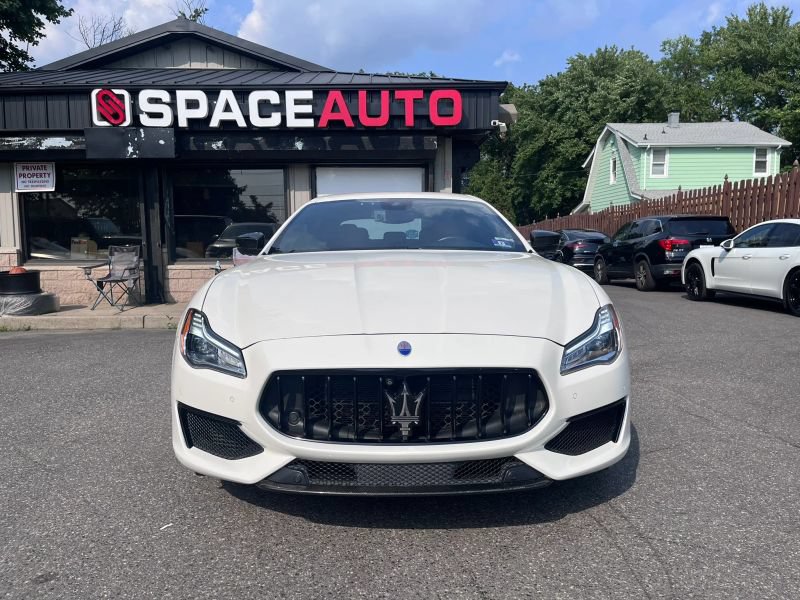 Used 2018 Maserati Quattroporte S GranSport Q4 AWD/4WD image 2