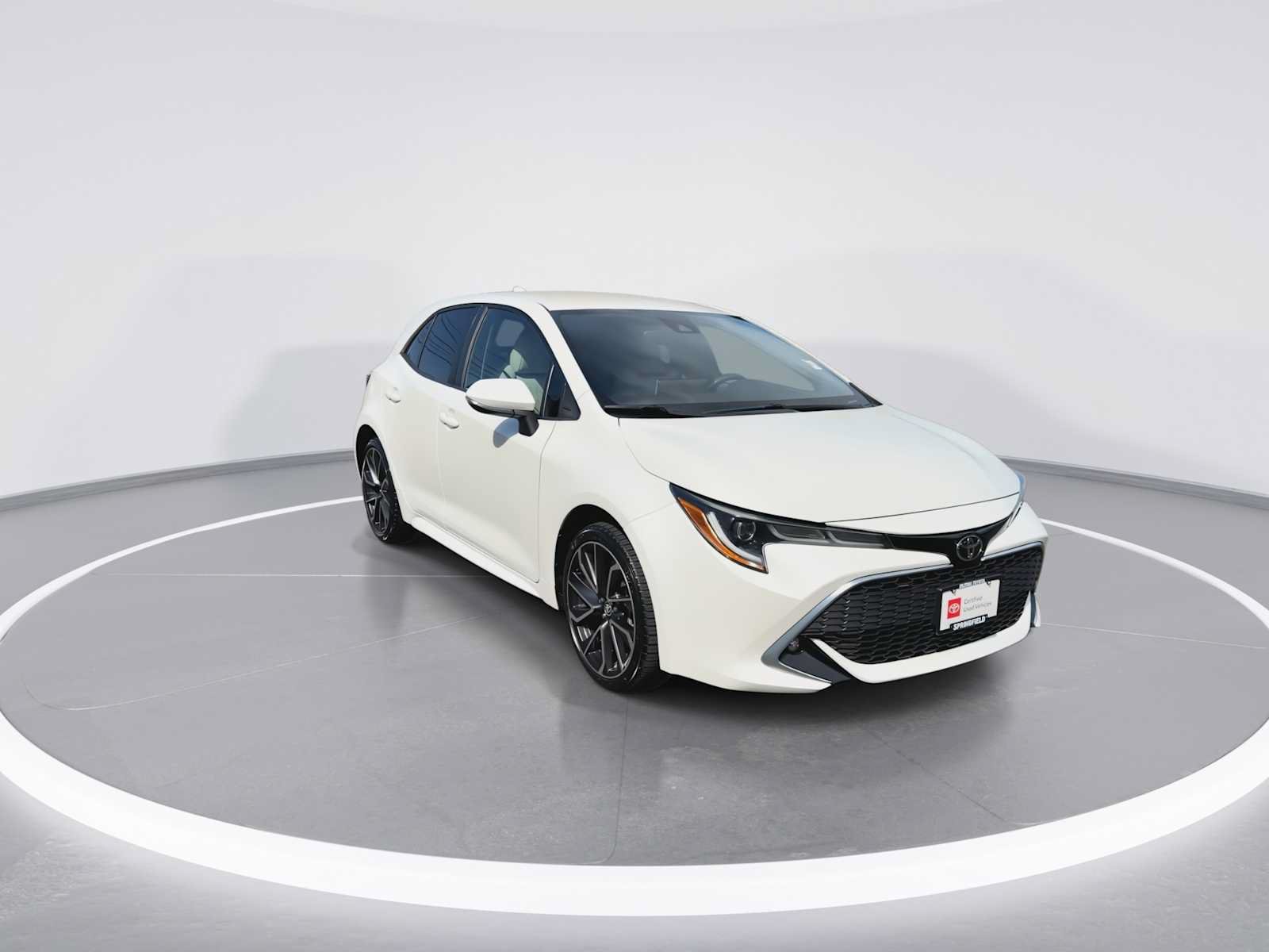 Certified 2019 Toyota Corolla XSE FWD image 2