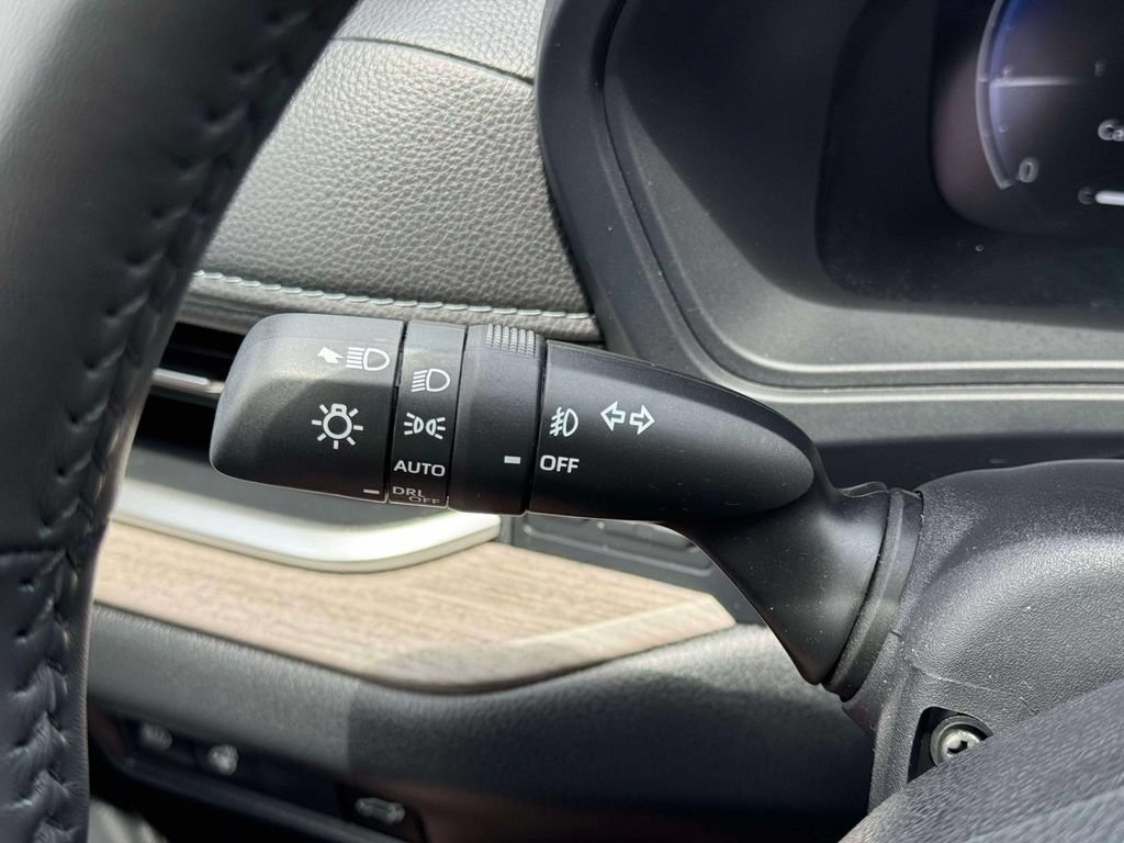 Used 2026 Toyota Grand Highlander AWD image 25