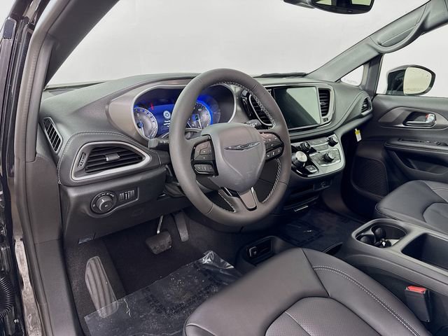 New 2026 Chrysler Pacifica Select w/ S Appearance Package image 9