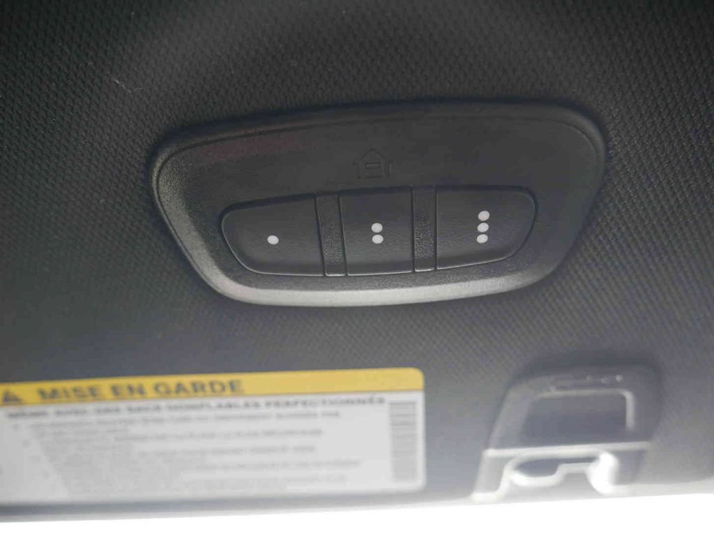 Certified 2025 Jeep Grand Cherokee Limited w/ Luxury Tech Group II AWD/4WD image 35