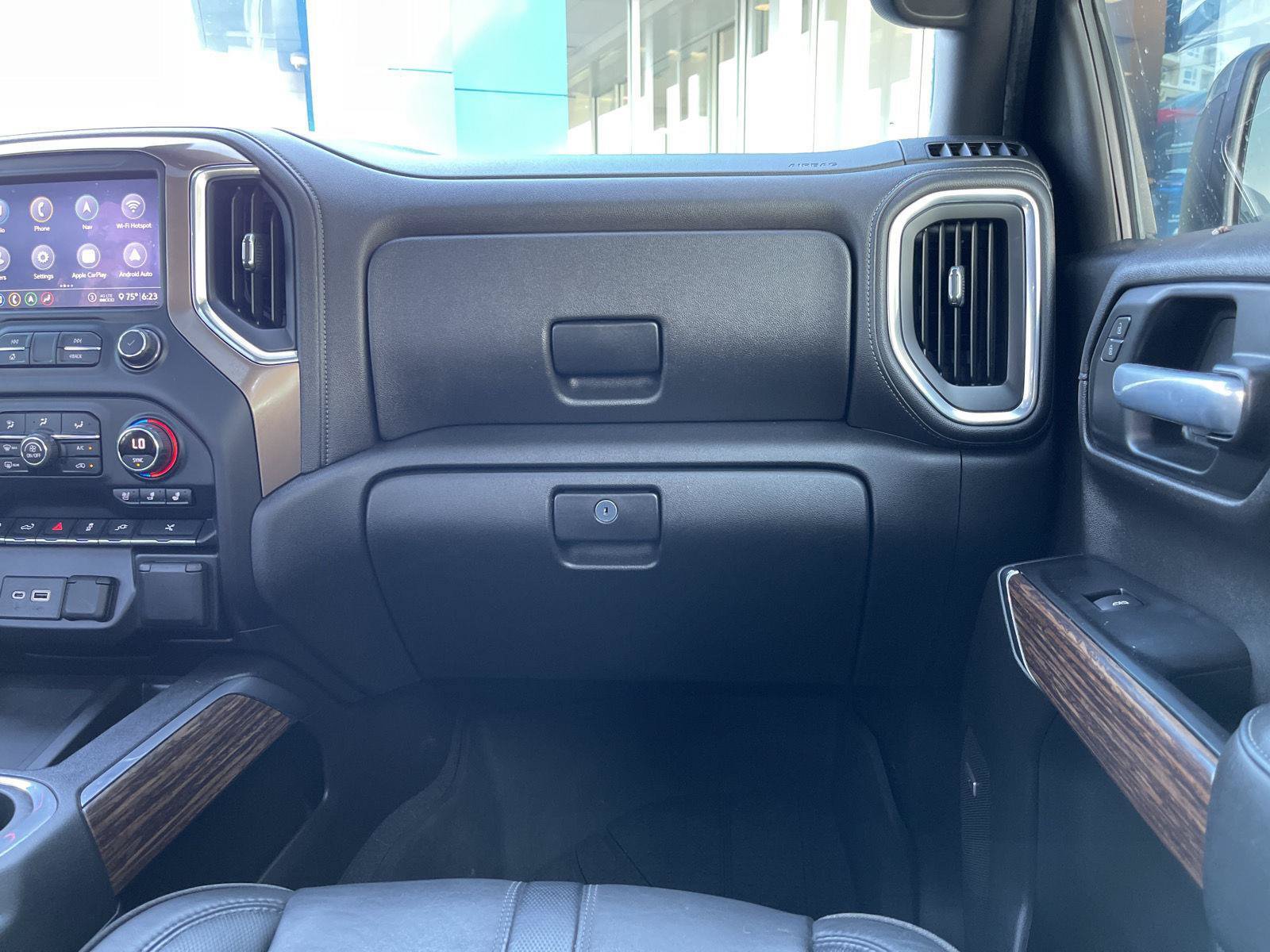 Used 2020 Chevrolet Silverado 1500 High Country w/ Technology Package AWD/4WD image 34