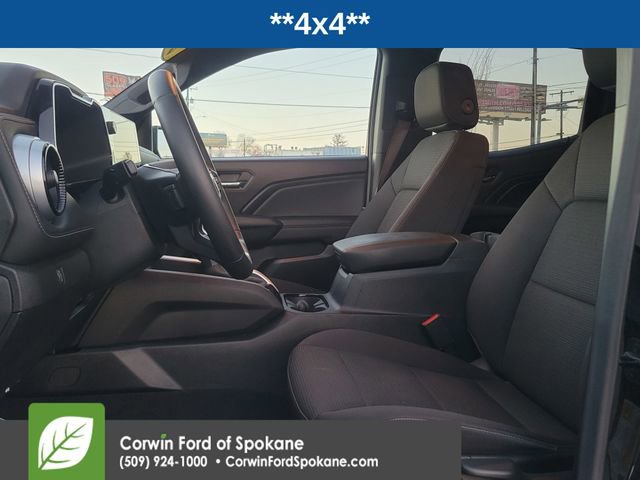 Used 2024 Chevrolet Colorado LT image 2