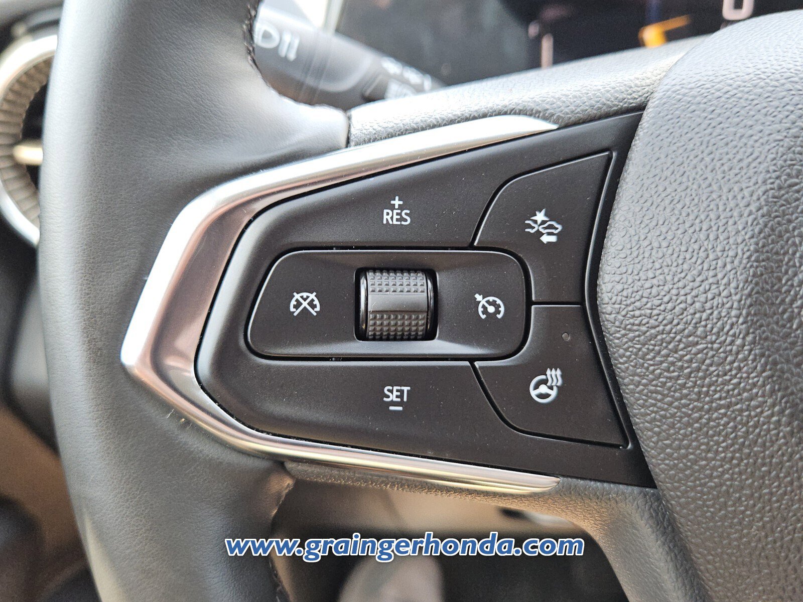 Used 2025 Chevrolet Trax ACTIV w/ Driver Confidence Package FWD image 19