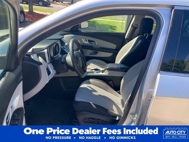 Used 2017 Chevrolet Equinox LS FWD image 18