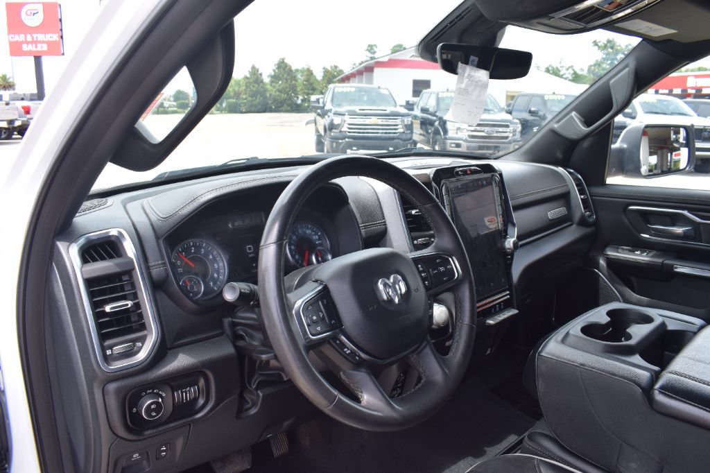 Used 2025 RAM 1500 Laramie AWD/4WD image 7